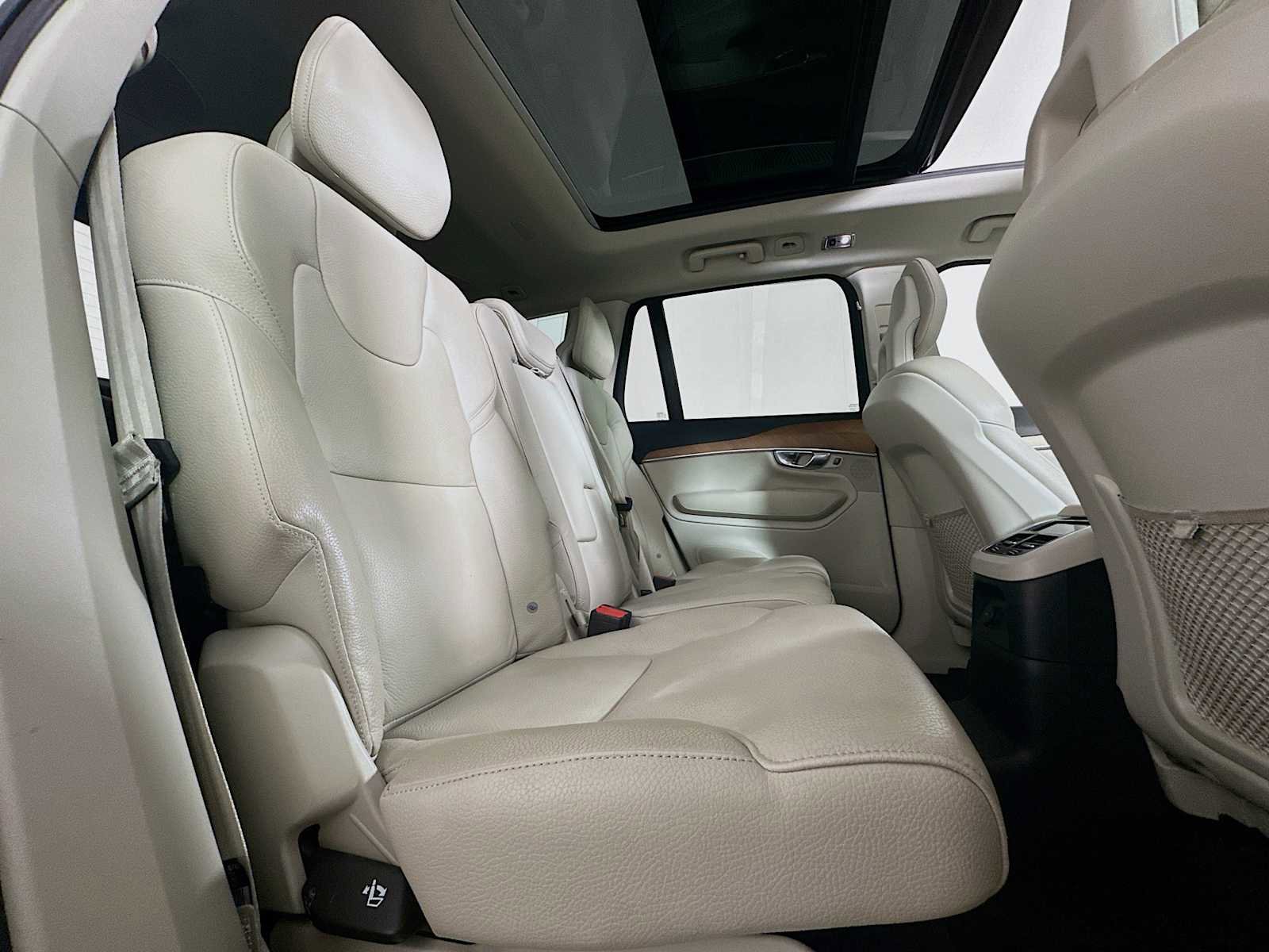 Certified 2021 Volvo XC90 T8 Inscription Expression w/ Advanced Package image 27