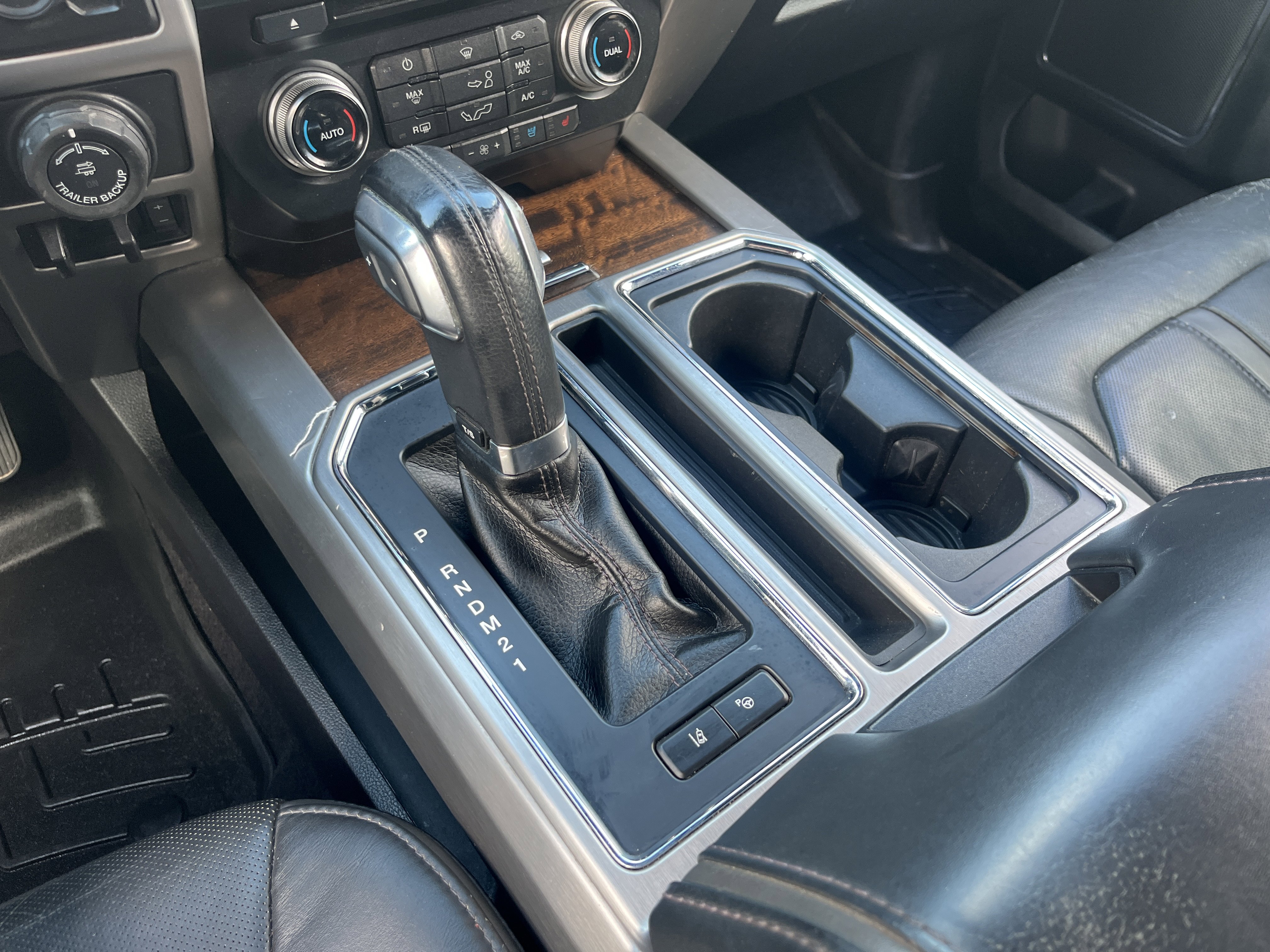 Used 2016 Ford F150 Platinum w/ Equipment Group 701A Luxury RWD image 30