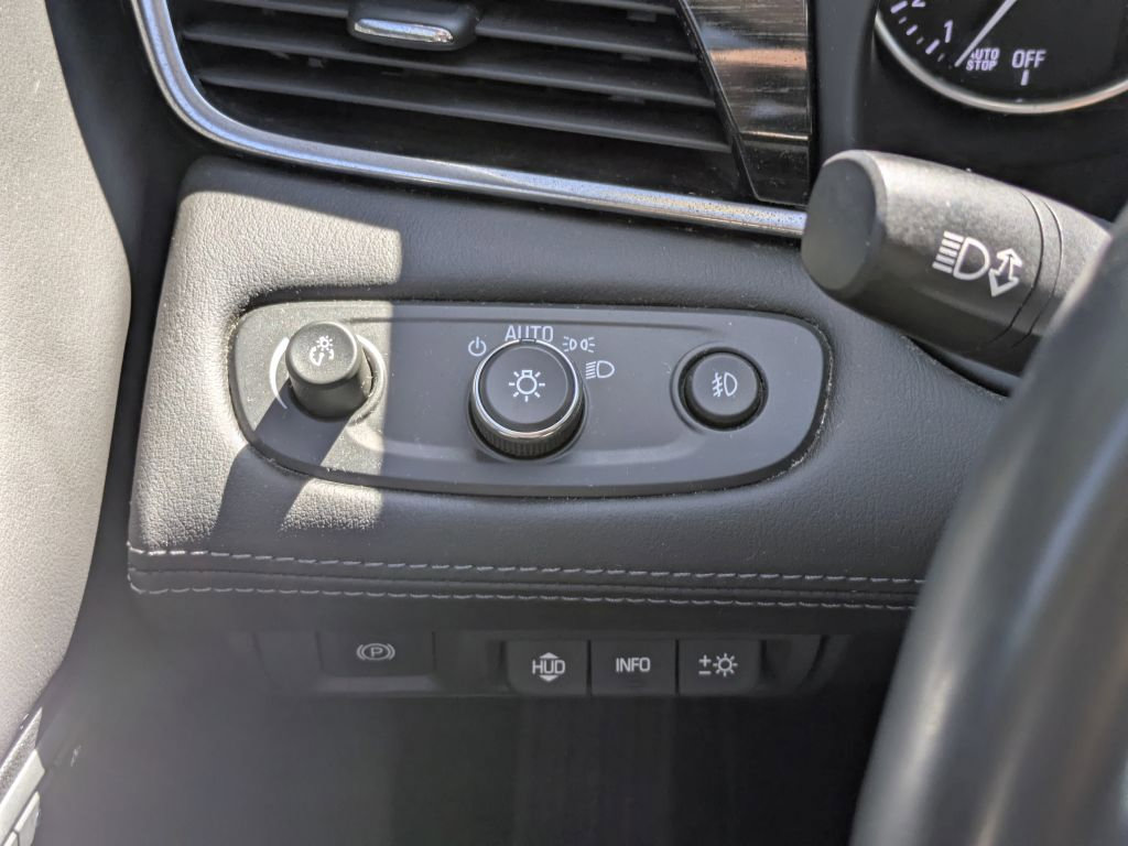 Used 2018 Buick LaCrosse Premium w/ Driver Confidence Package #2 AWD/4WD image 17