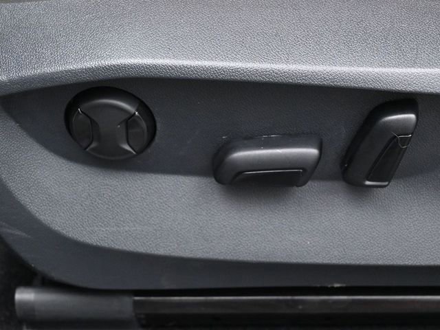 Used 2022 Volkswagen Tiguan SE image 10