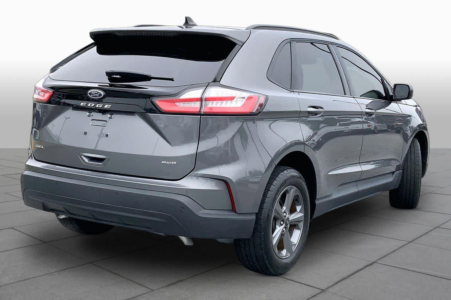 Used 2024 Ford Edge SEL w/ Sport Appearance Package AWD/4WD image 12