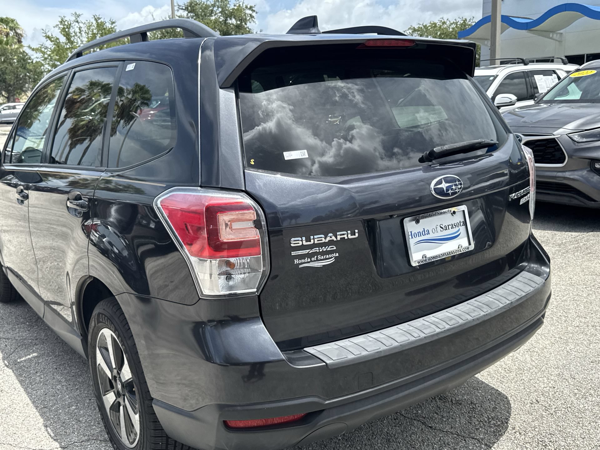Used 2017 Subaru Forester 2.5i Premium AWD/4WD image 11