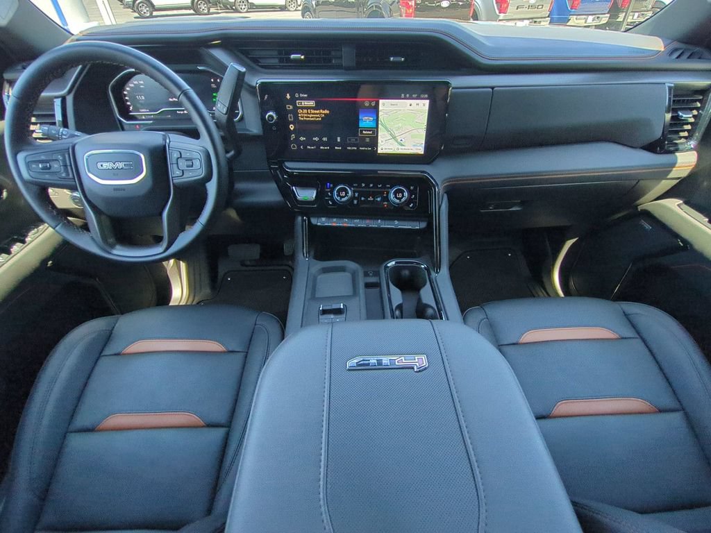 Used 2025 GMC Sierra 2500 AT4 w/ AT4 Premium Plus Package AWD/4WD image 18