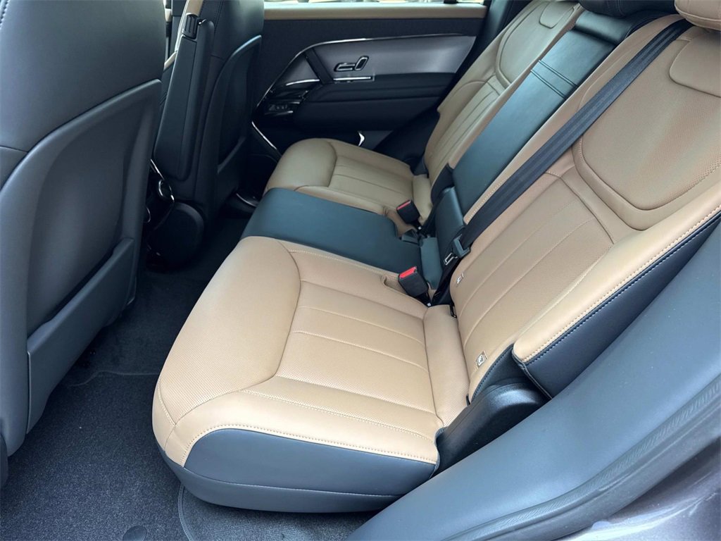 New 2025 Land Rover Range Rover Sport Dynamic SE image 15