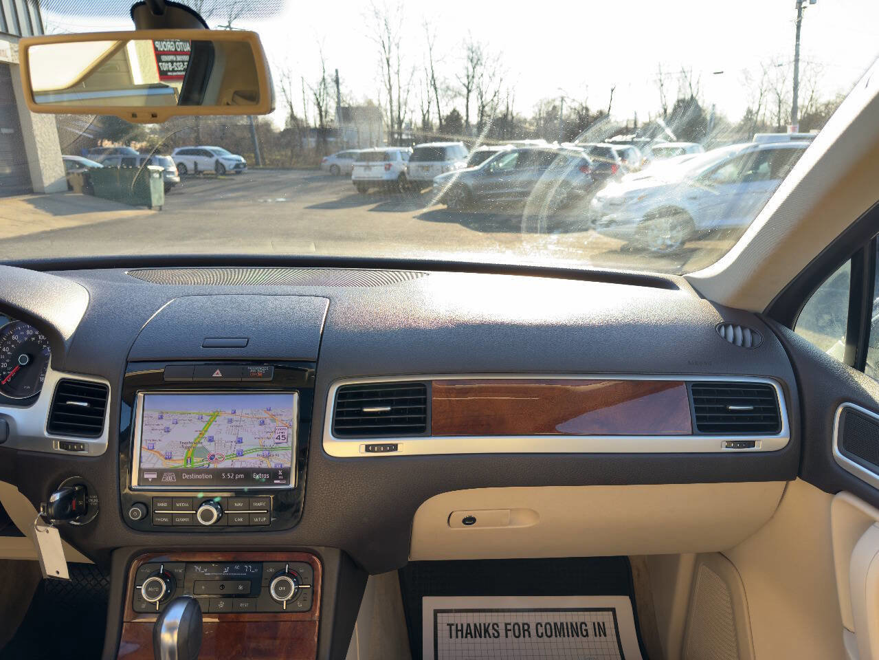 Used 2013 Volkswagen Touareg Sport image 17