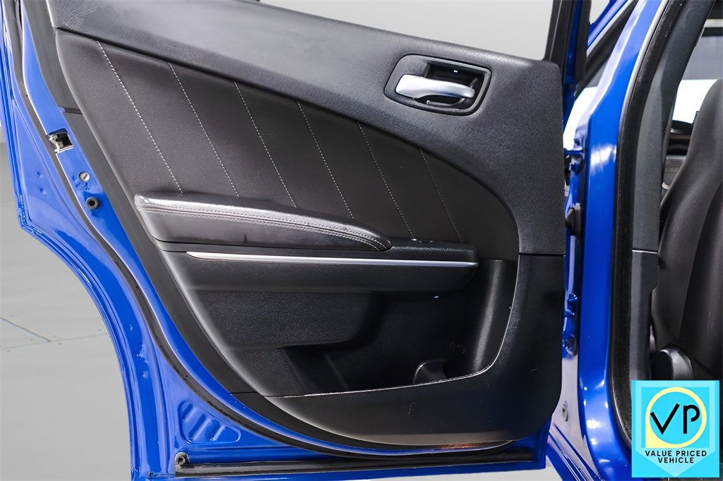 Used 2018 Dodge Charger SXT Plus w/ Driver Convenience Group image 28