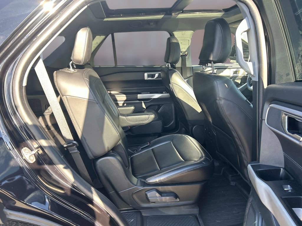 Used 2022 Ford Explorer XLT w/ Equipment Group 202A image 15