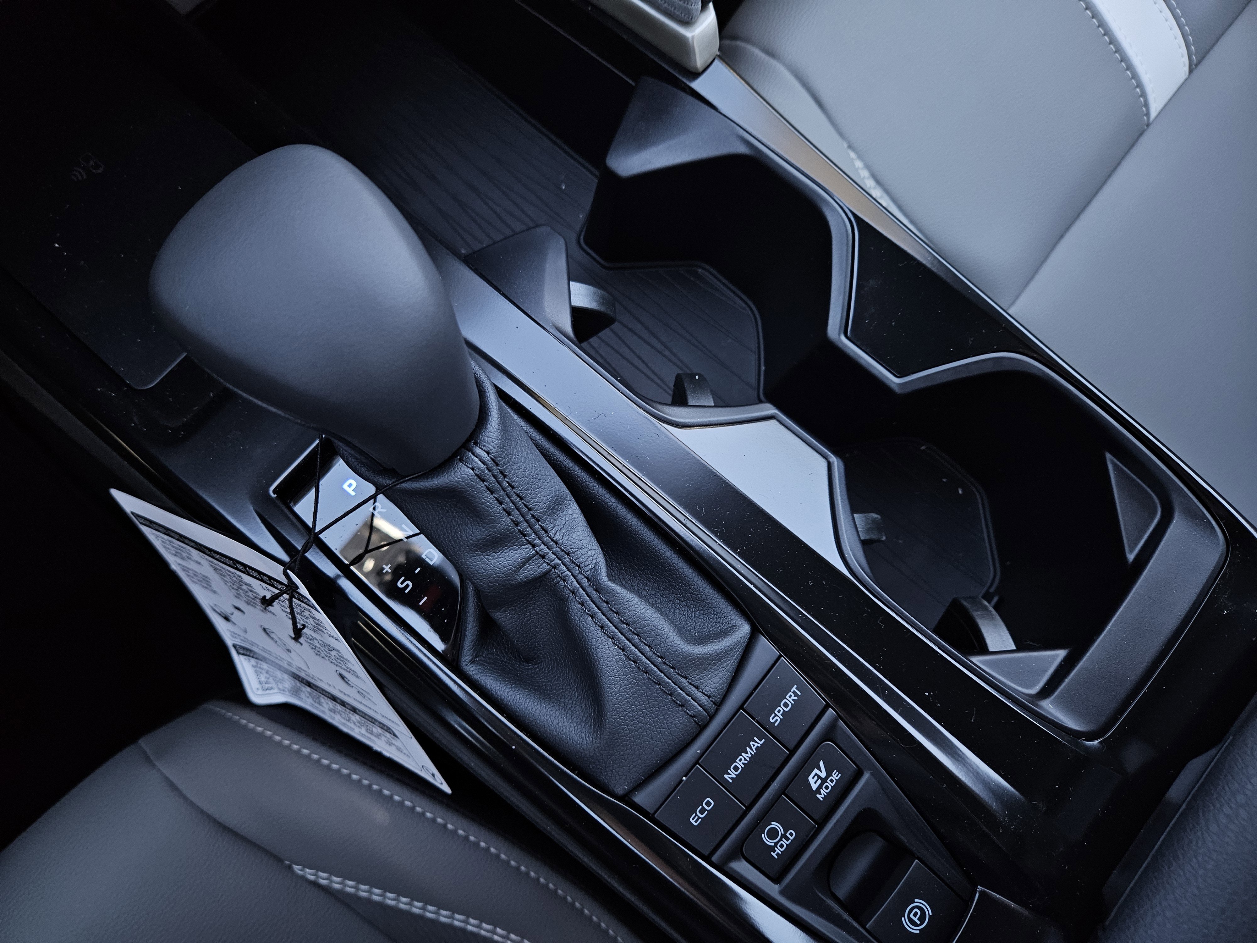 New 2026 Toyota Camry SE w/ Multimedia Upgrade Package image 16