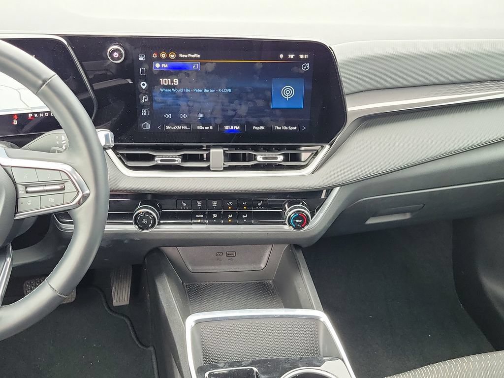 Used 2025 Chevrolet Equinox LT AWD/4WD image 31