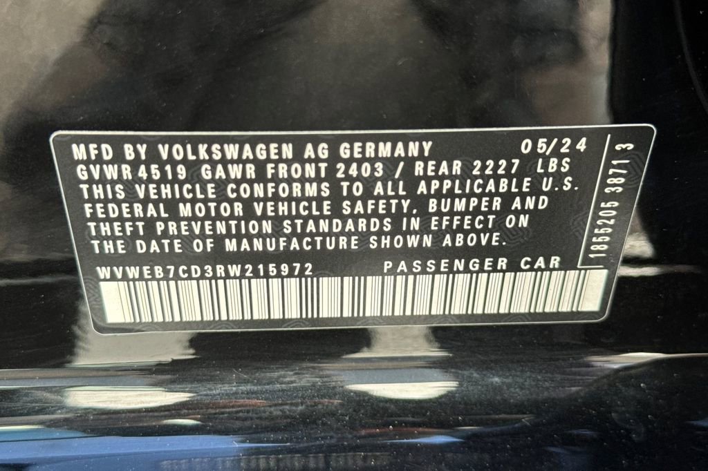 Used 2024 Volkswagen Golf R image 37