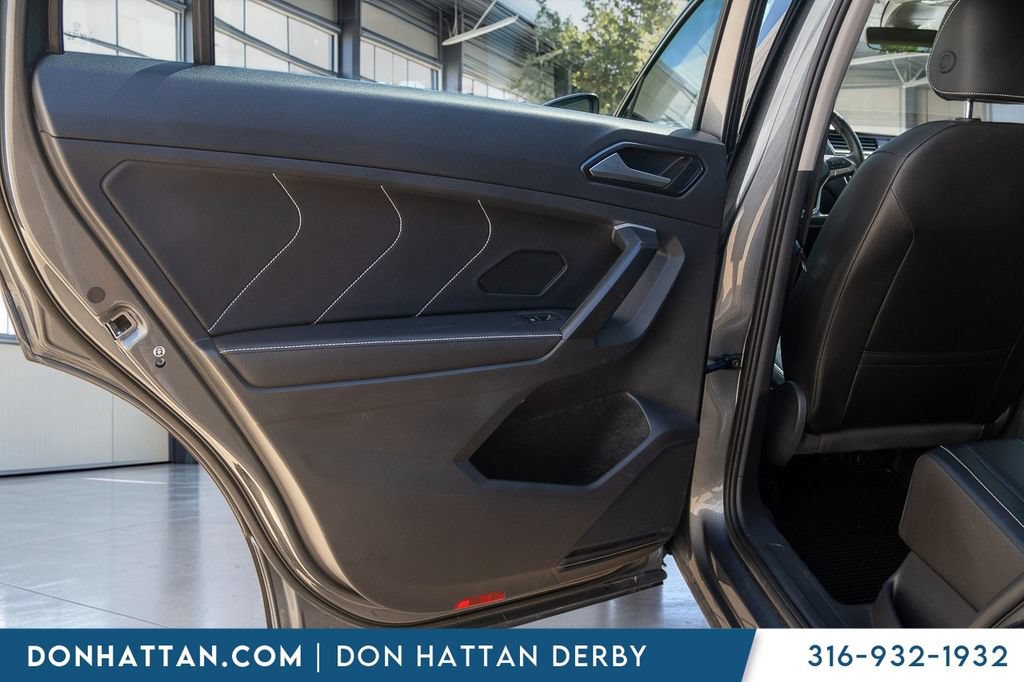 Used 2024 Volkswagen Tiguan SE AWD/4WD image 18