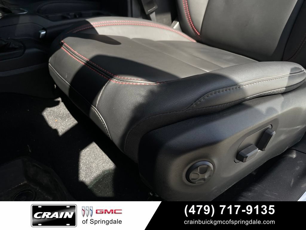 Used 2026 Jeep Wrangler Unlimited Rubicon w/ Technology Group AWD/4WD image 23