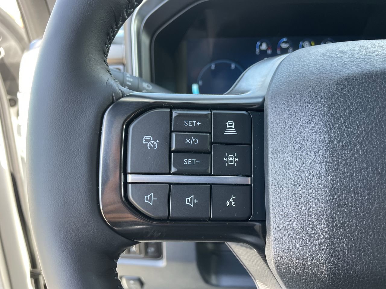 New 2026 Ford F350 Platinum AWD/4WD image 31