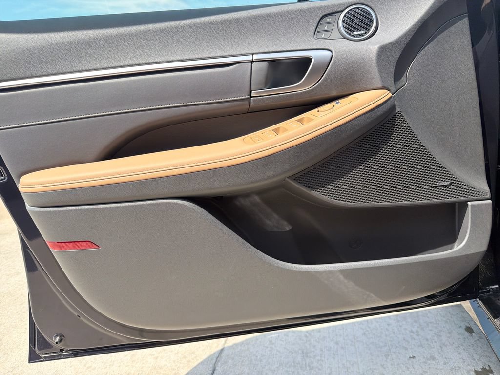 New 2026 Hyundai Sonata Limited FWD image 17