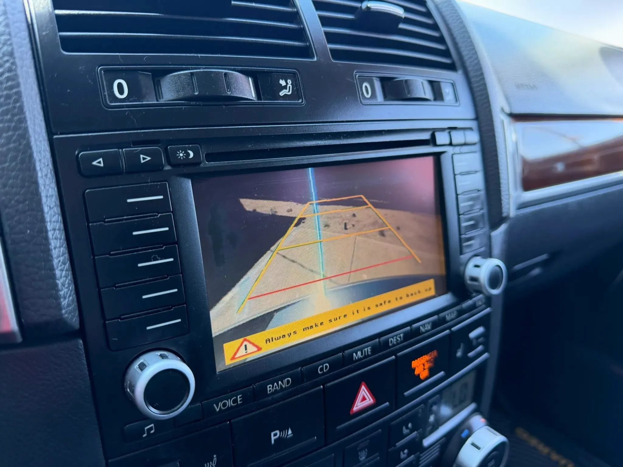 Used 2008 Volkswagen Touareg V6 AWD/4WD image 18