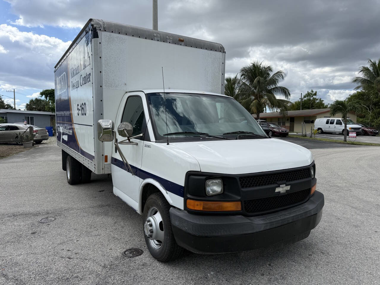 Used 2005 Chevrolet Express 3500 image 9