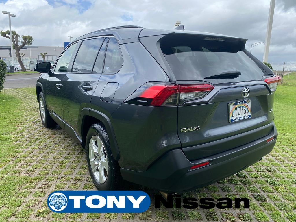 Used 2019 Toyota RAV4 XLE FWD image 5