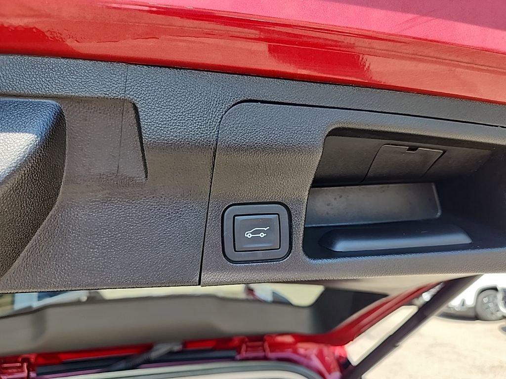 Used 2023 GMC Acadia SLT w/ Trailering Package AWD/4WD image 10