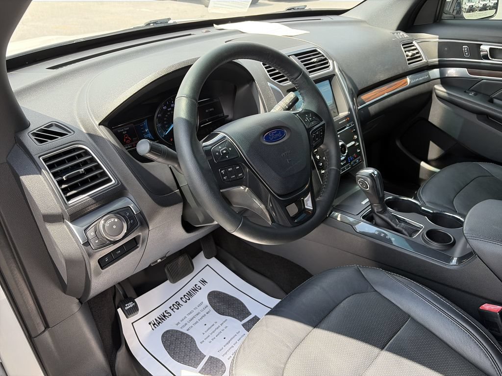 Used 2018 Ford Explorer Limited FWD image 11