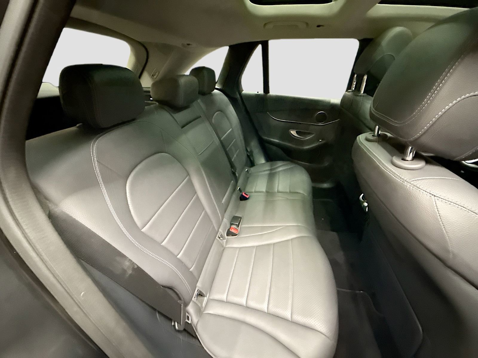 Used 2022 Mercedes-Benz GLC 300 image 27