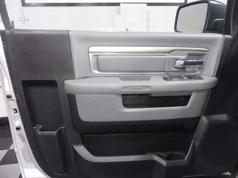 Used 2016 RAM 2500 Tradesman w/ Chrome Appearance Group image 15