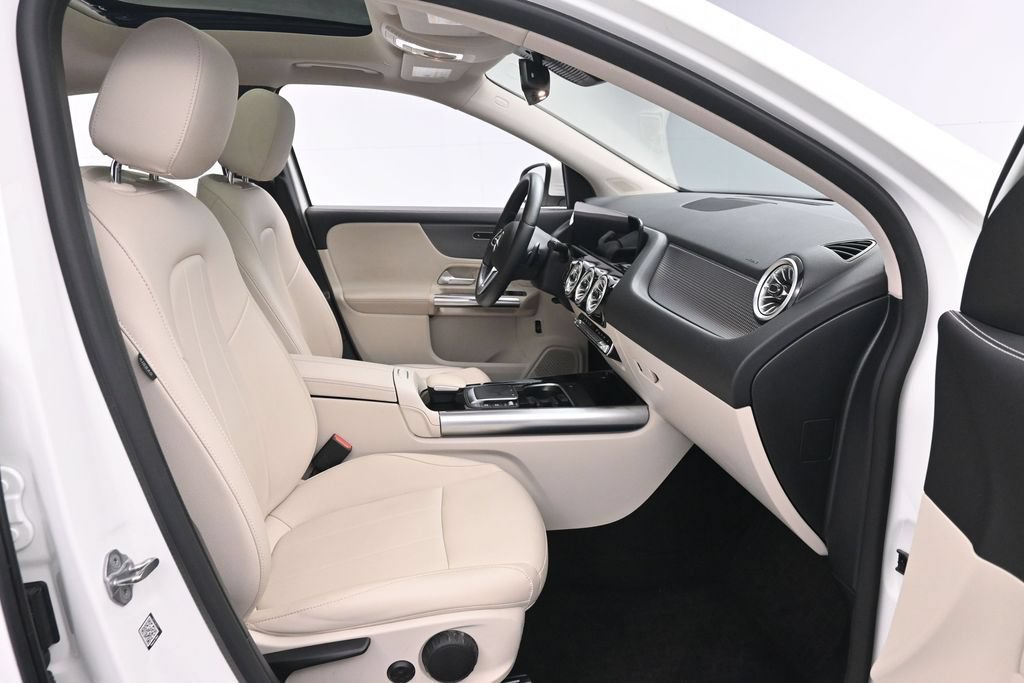 Used 2022 Mercedes-Benz GLA 250 4MATIC w/ Premium Package Lite image 25