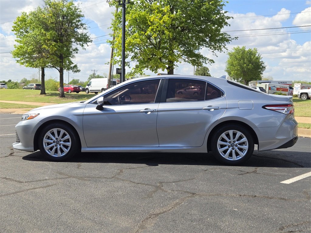Used 2019 Toyota Camry LE w/ Convenience Package image 4