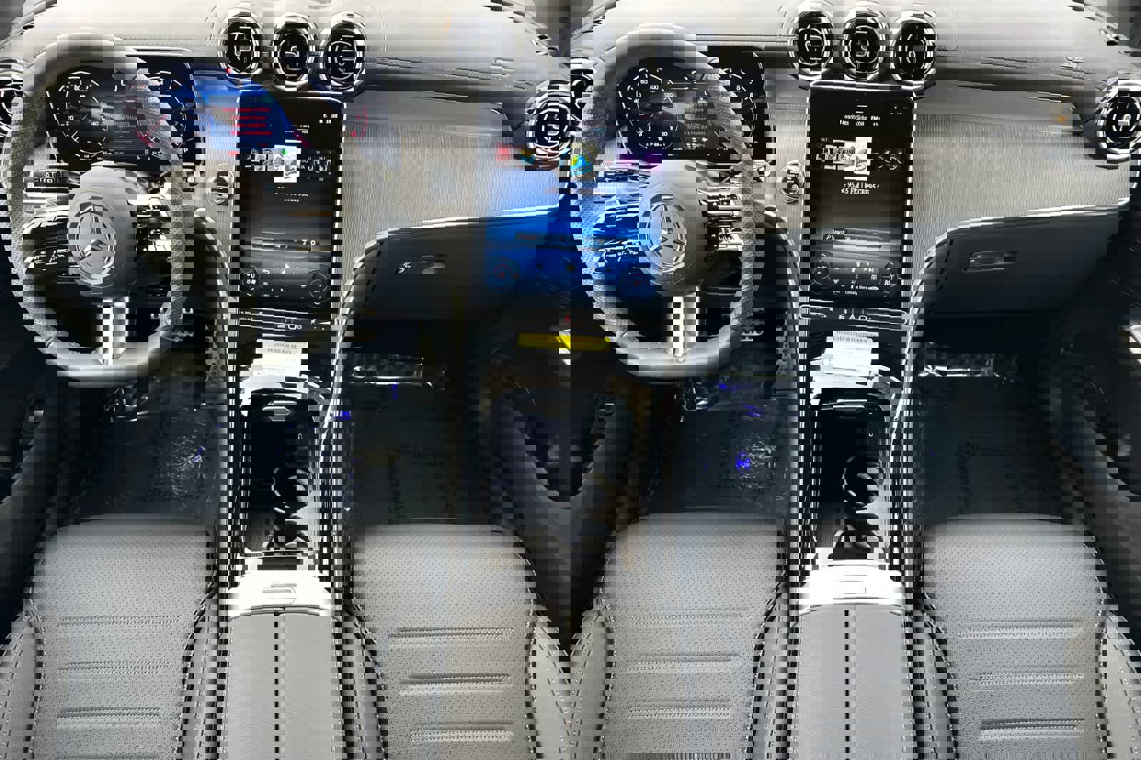 New 2026 Mercedes-Benz GLC 300 GLC 300 image 12