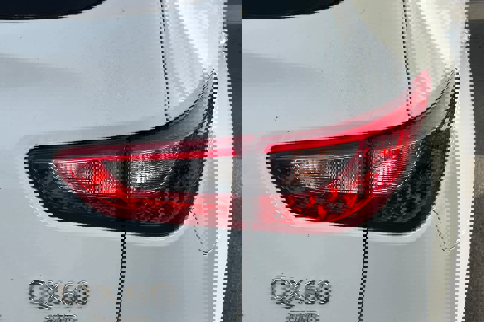 Used 2014 INFINITI QX60 AWD w/ Premium Plus Package image 16