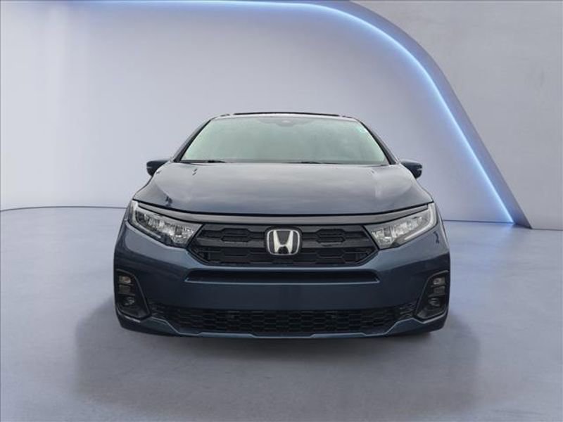 New 2026 Honda Odyssey Touring image 8