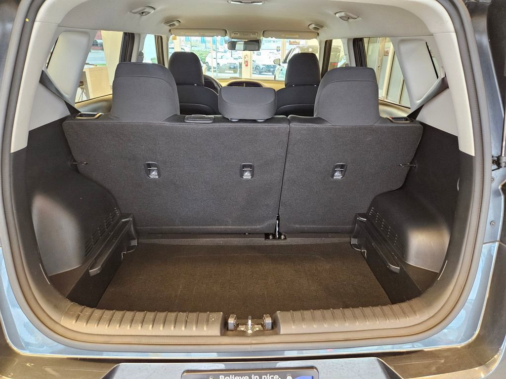 Used 2025 Kia Soul LX w/ LX Technology Package FWD image 29