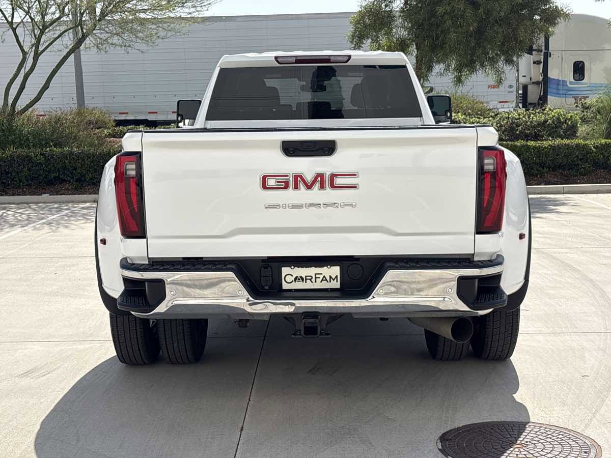 Used 2024 GMC Sierra 3500 Pro AWD/4WD image 4