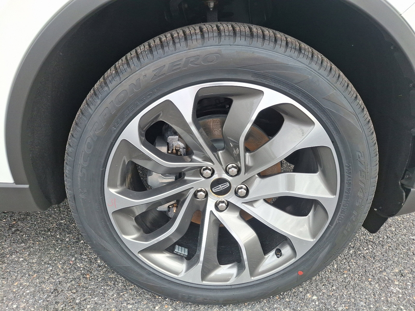 New 2025 Lincoln Aviator AWD image 5