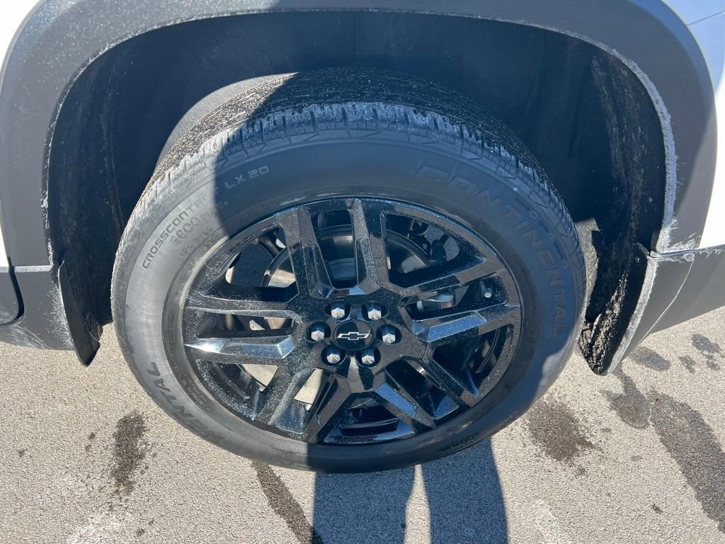 Used 2021 Chevrolet Traverse LT w/ LPO, Blackout Package image 14