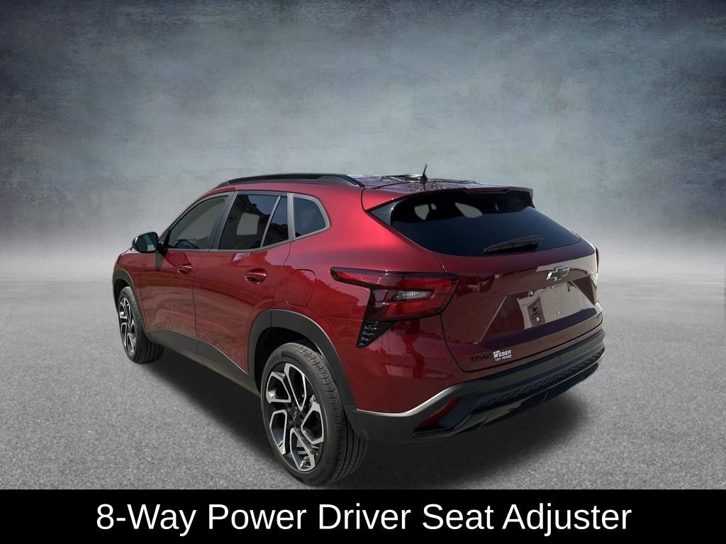 Used 2025 Chevrolet Trax RS w/ Driver Confidence Package image 3