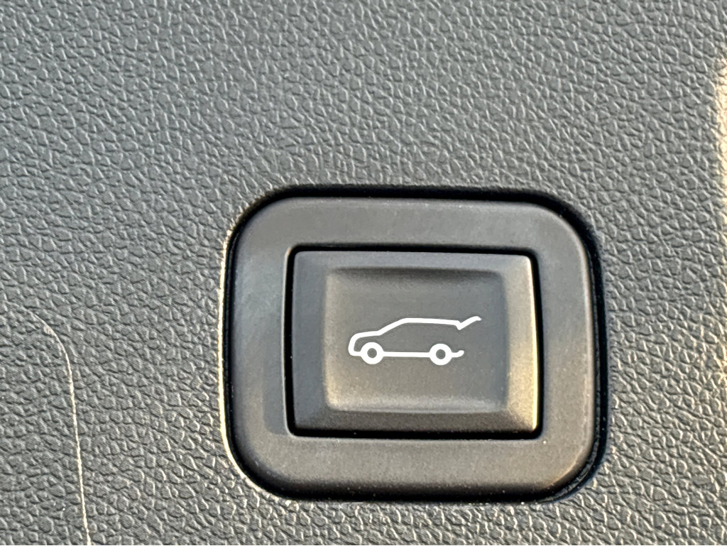 Used 2025 Chevrolet Equinox RS image 24