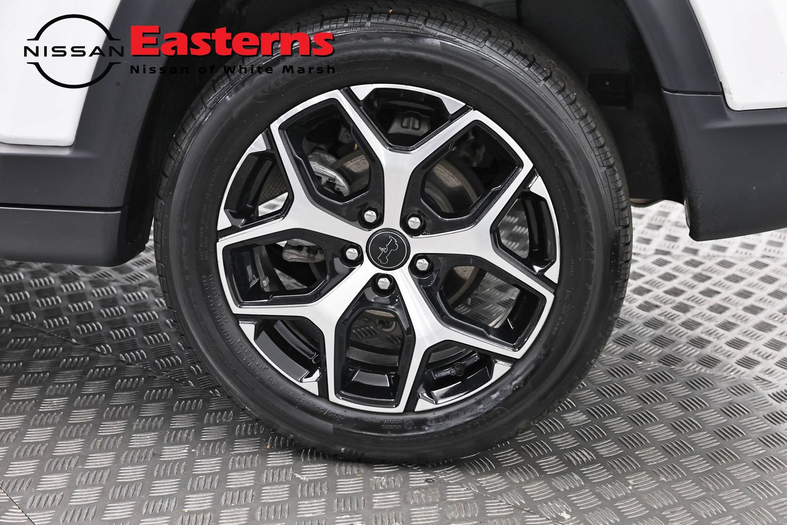 Used 2025 Jeep Compass Limited AWD/4WD image 32