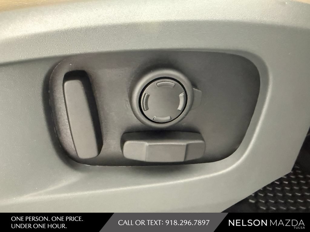 Used 2022 Land Rover Defender 110 XS Edition AWD/4WD image 49