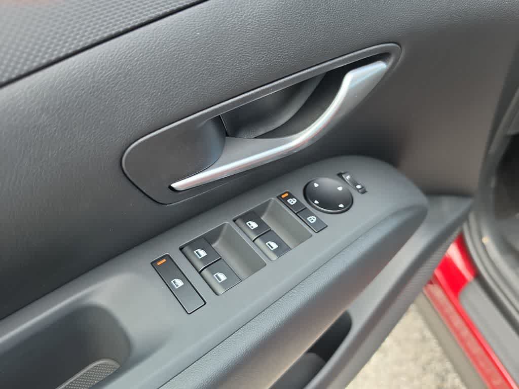 New 2026 Hyundai Tucson SE w/ Tow & Go Package FWD image 17