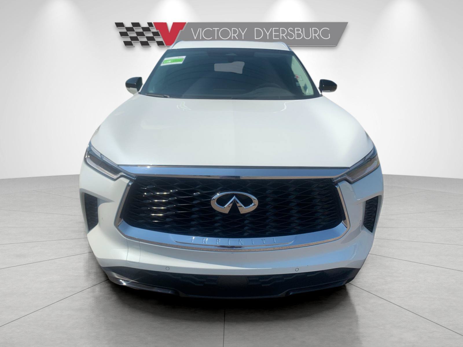 Used 2025 INFINITI QX60 Luxe FWD image 3