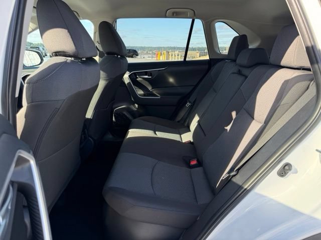 Used 2025 Toyota RAV4 XLE AWD/4WD image 15
