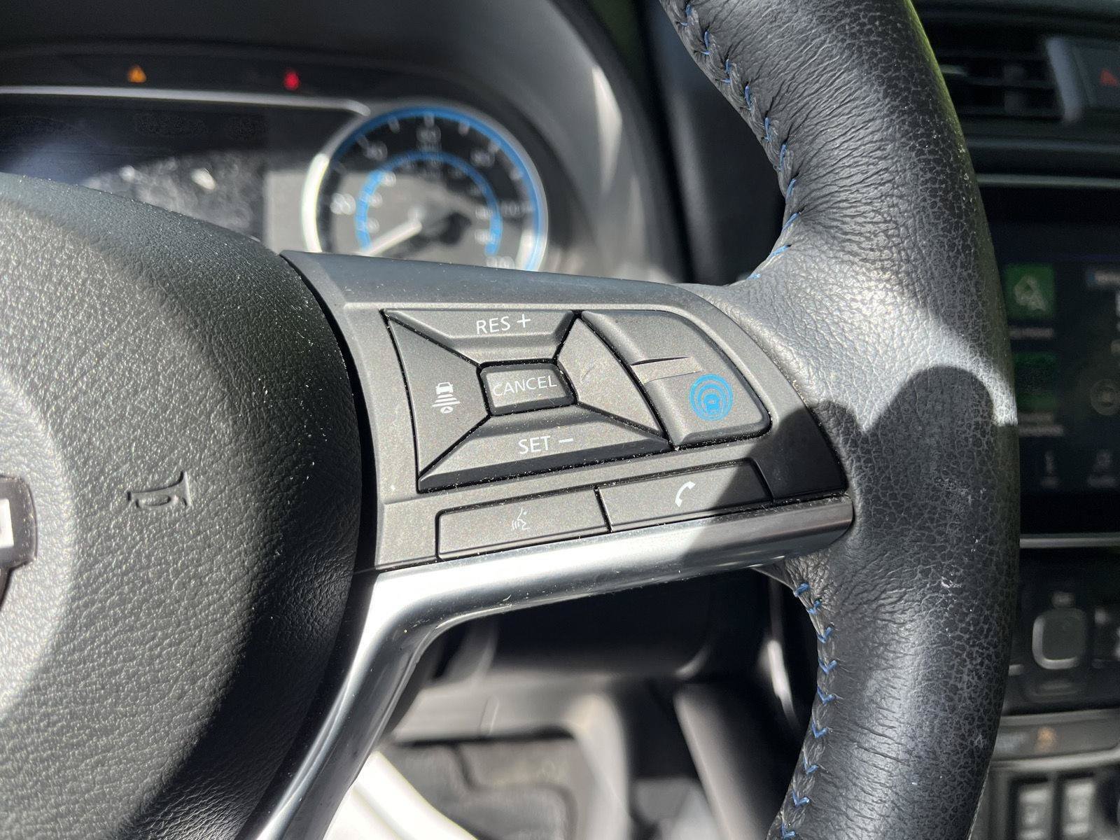 Certified 2025 Nissan Leaf SV Plus FWD image 27