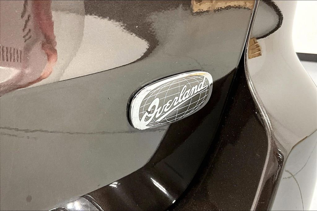 Used 2017 Jeep Grand Cherokee Overland w/ Jeep Active Safety Group image 40