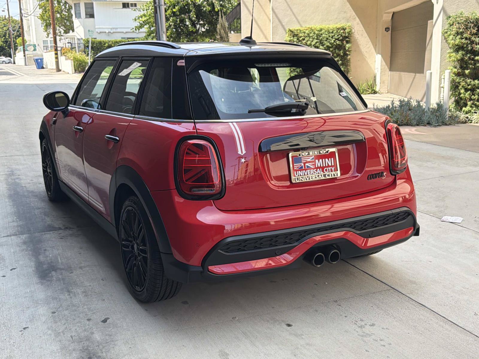 Used 2023 MINI Cooper S FWD image 3