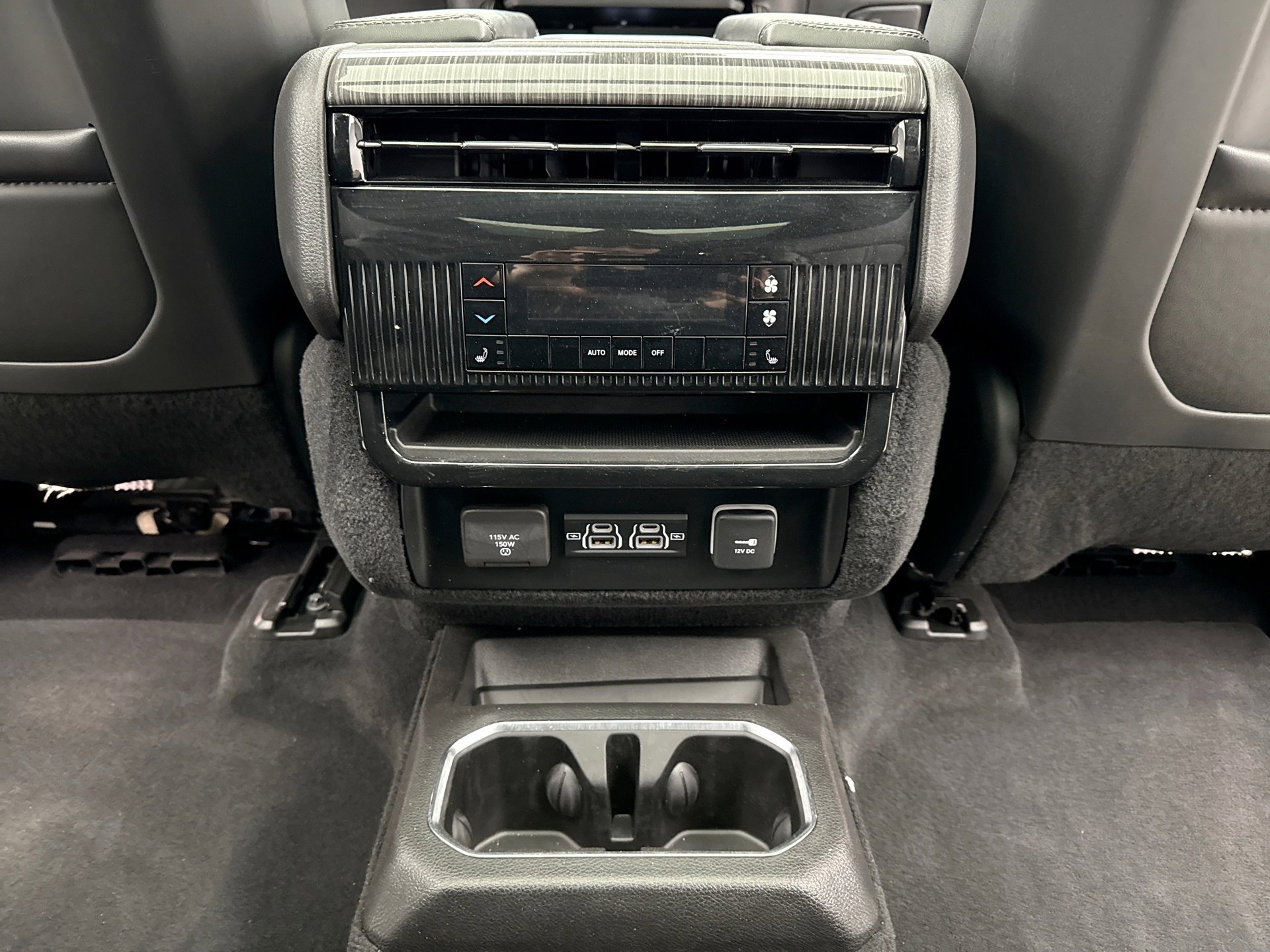 Used 2022 Jeep Wagoneer Series III w/ Premium Group I image 22