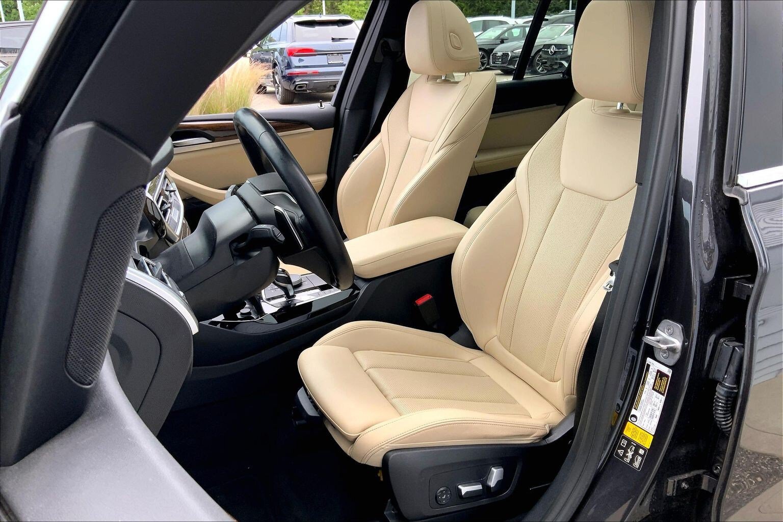 Used 2023 BMW X3 xDrive30i w/ Premium Package AWD/4WD image 5