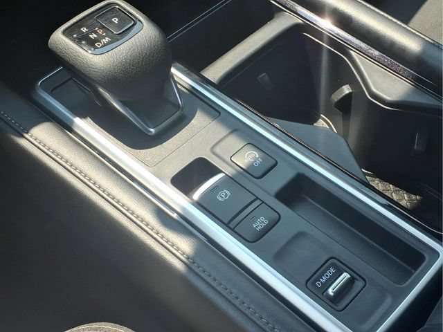 Used 2024 Nissan Pathfinder SV FWD image 9