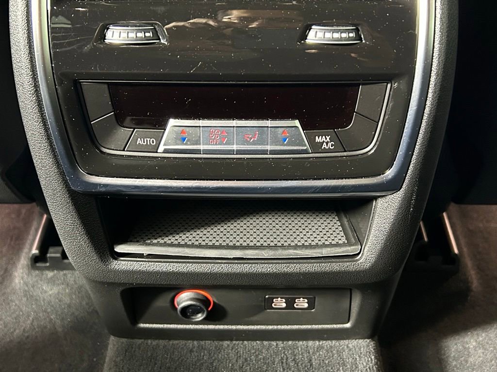 Used 2025 BMW X5 xDrive40i w/ M Sport Package AWD/4WD image 19
