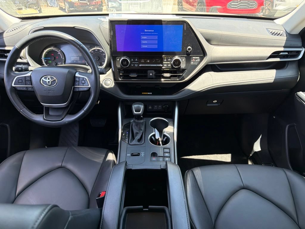 Certified 2025 Toyota Highlander XLE AWD/4WD image 34