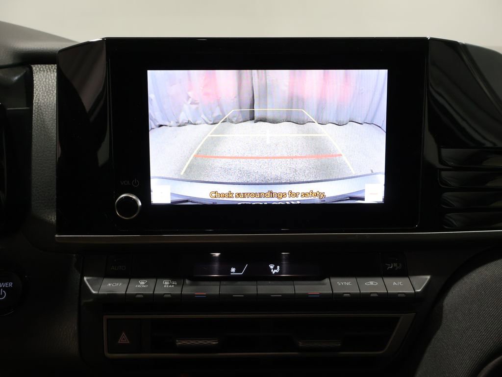 Used 2025 Toyota Camry LE image 27